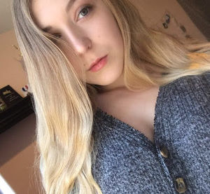 Meet your Posher, Caroline